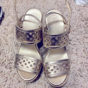 Beautiful Tory Burch gold wedges